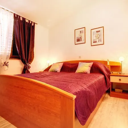 Mit Aussenpool, Klimaanlage, Wlan Und Grillanlage Apartment *
